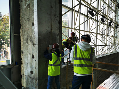 上海玻璃幕墙定期检测评估报告费用与建筑工程质量检测及评估咨询服务解析